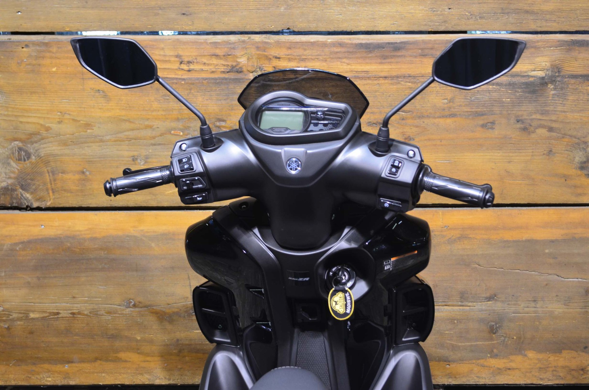 YAMAHA RayZR 125-image-2