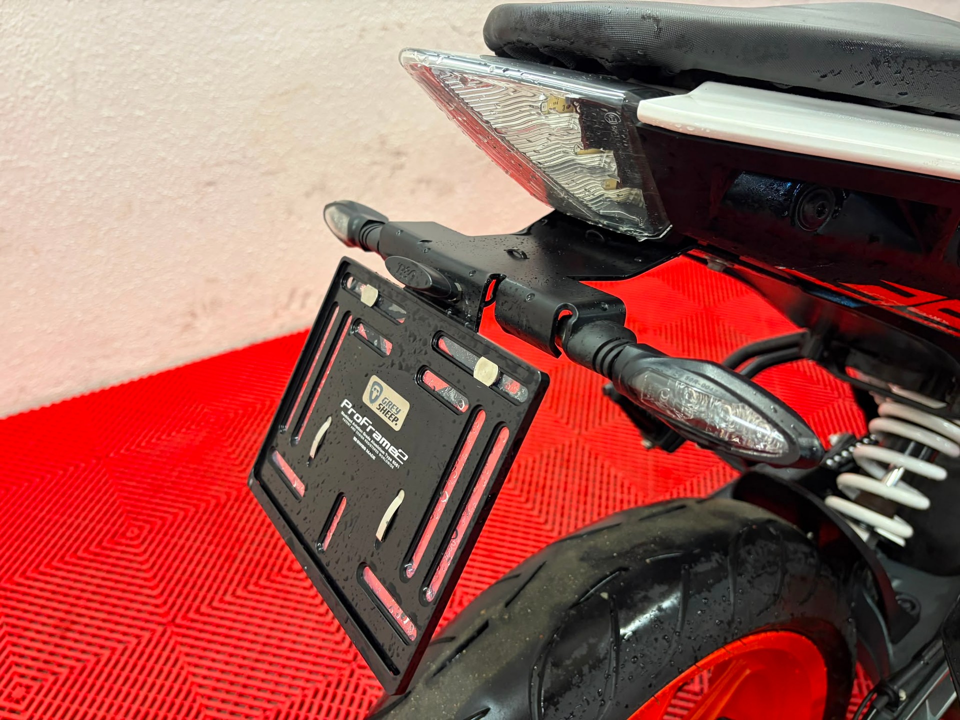 KTM 390 Duke-image-6