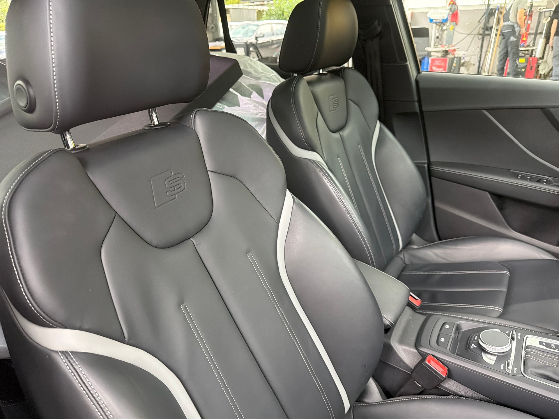 AUDI Q2 2.0 TFSI Edition#1quattro S-tronic-image-8