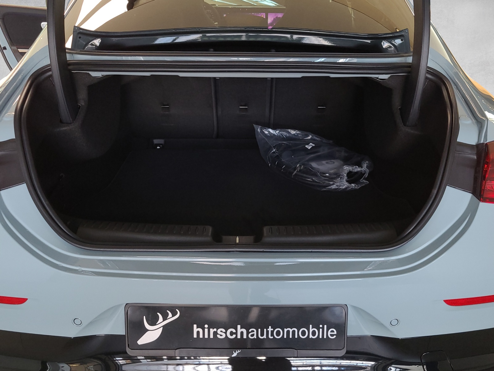 MERCEDES-BENZ CLA 350 4 Matic 85 kWh EQ-image-13