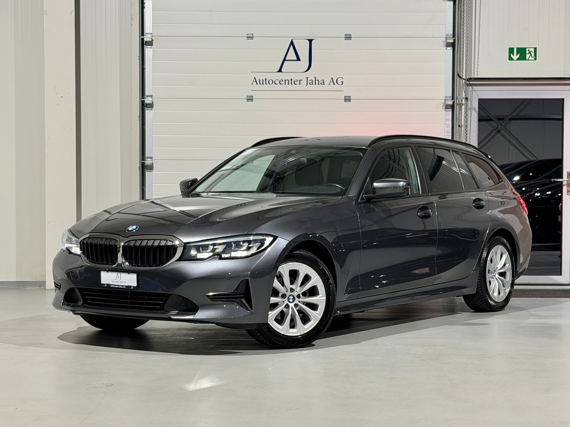 BMW 318d 48V Touring Steptronic (CH)