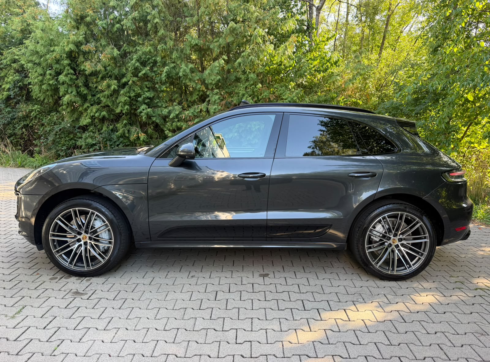PORSCHE Macan Turbo PDK-showroom-element-1