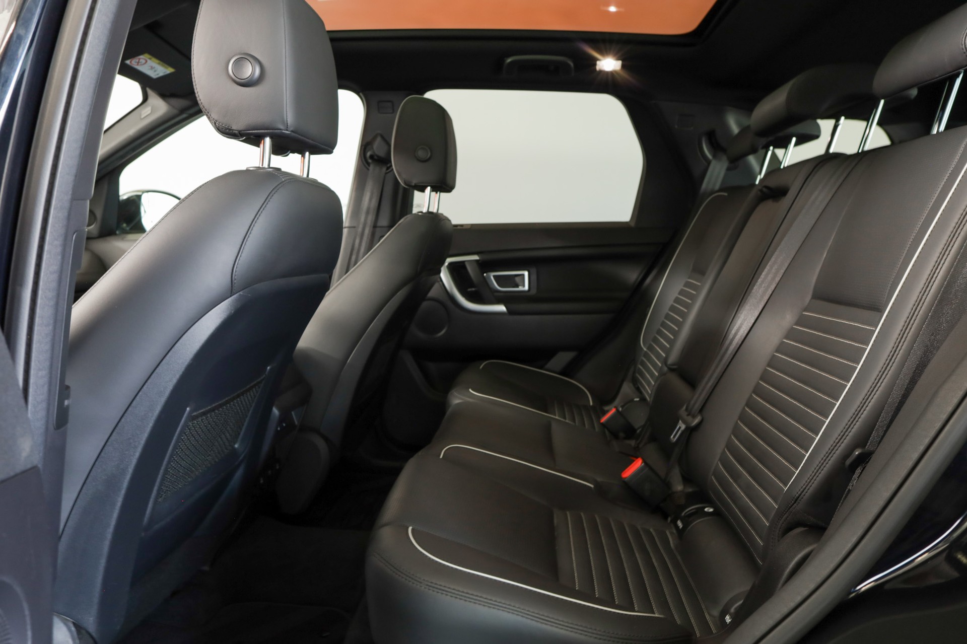 LAND ROVER Discovery Sport 2.0 Si4 HSE Luxury AT9-image-13