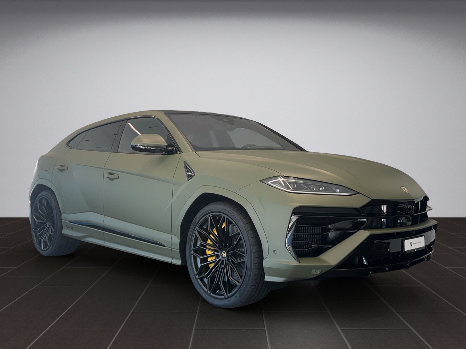 LAMBORGHINI Urus SE 26