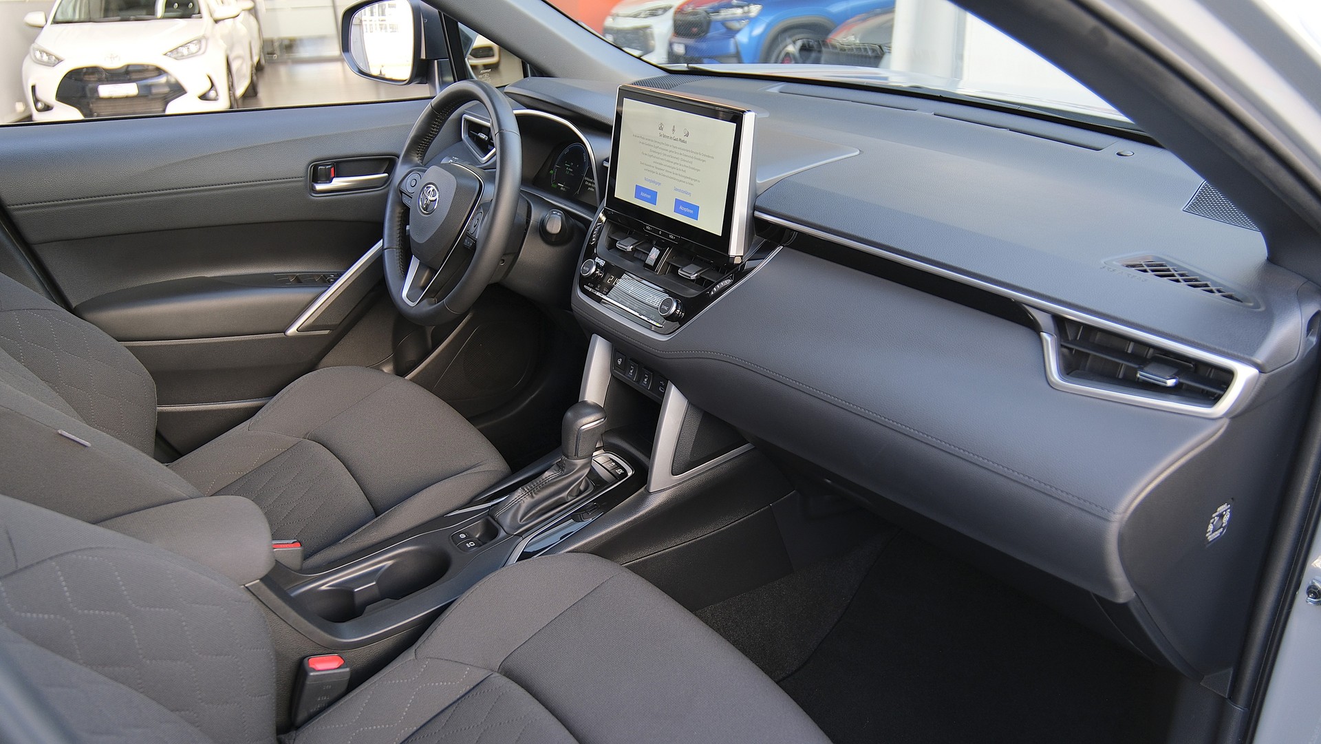 TOYOTA Corolla Cross 2.0 Trend e-CVT-image-13