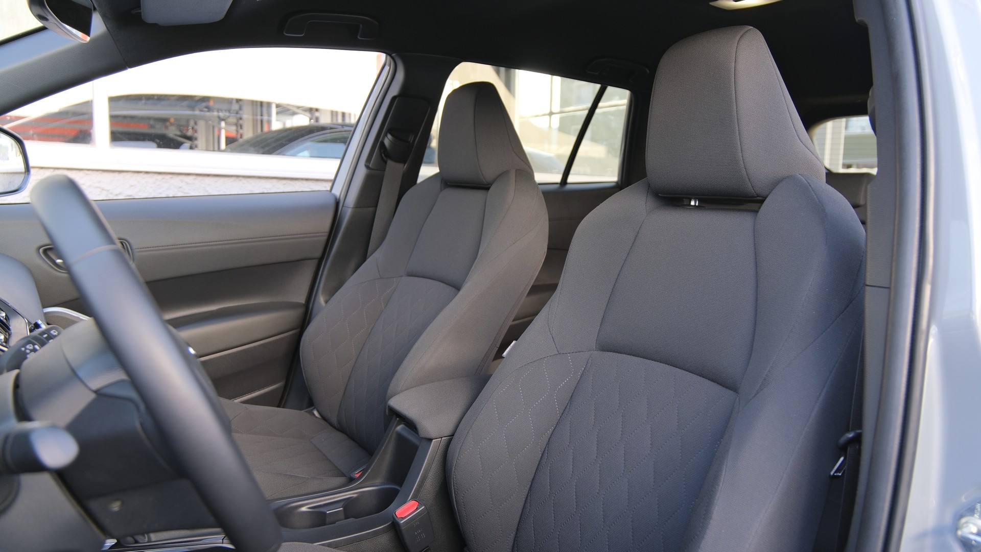 TOYOTA Corolla Cross 2.0 Trend e-CVT-image-4