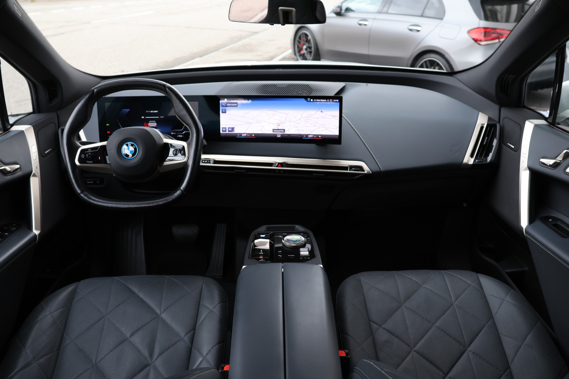 BMW iX xDrive40 (CH)-image-17