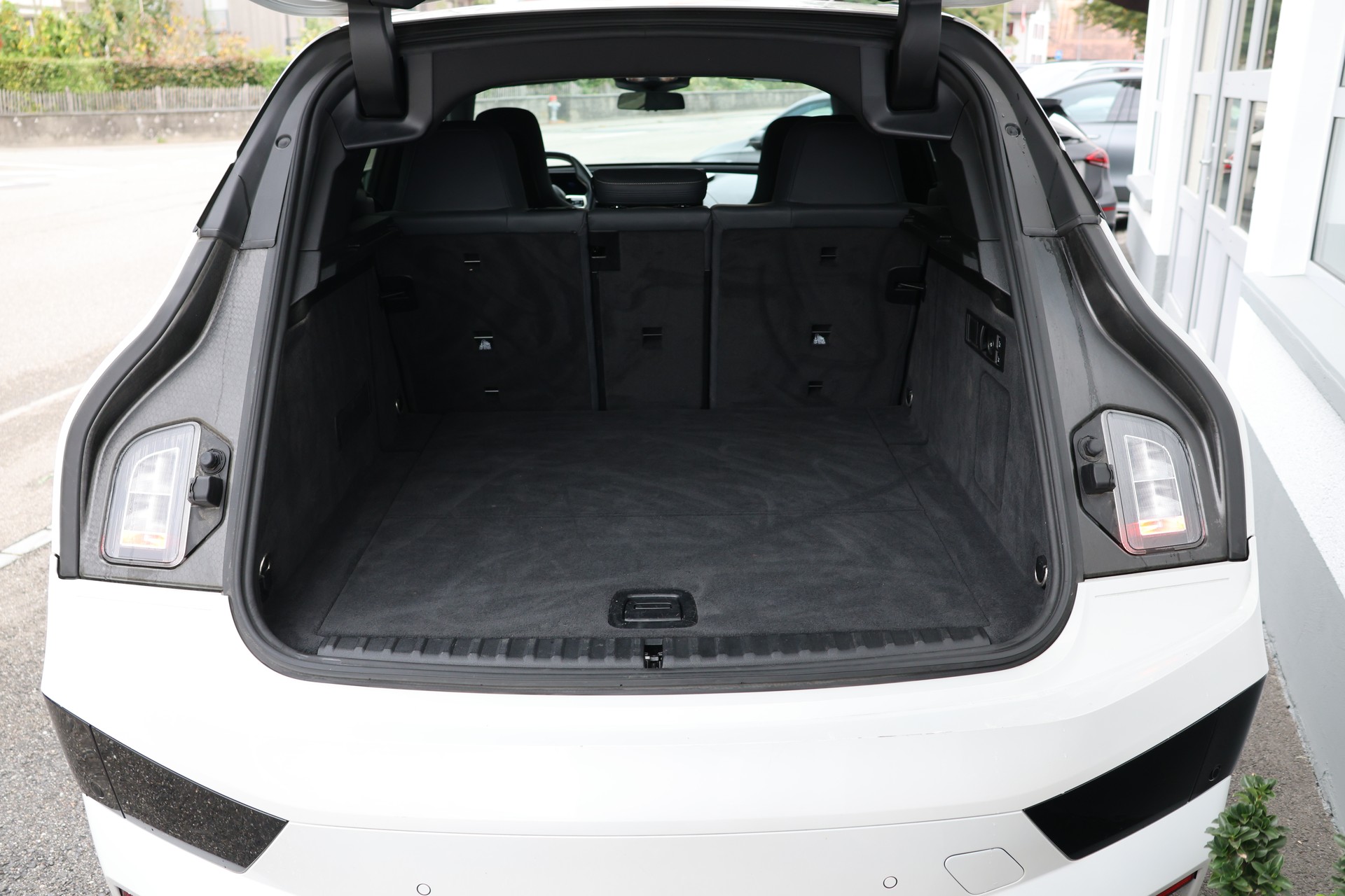 BMW iX xDrive40 (CH)-image-19