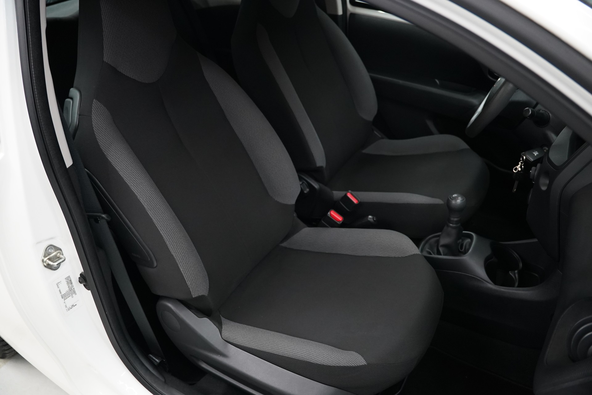 PEUGEOT 108 e-1.0 VTi Stop&Start Active Top-image-17