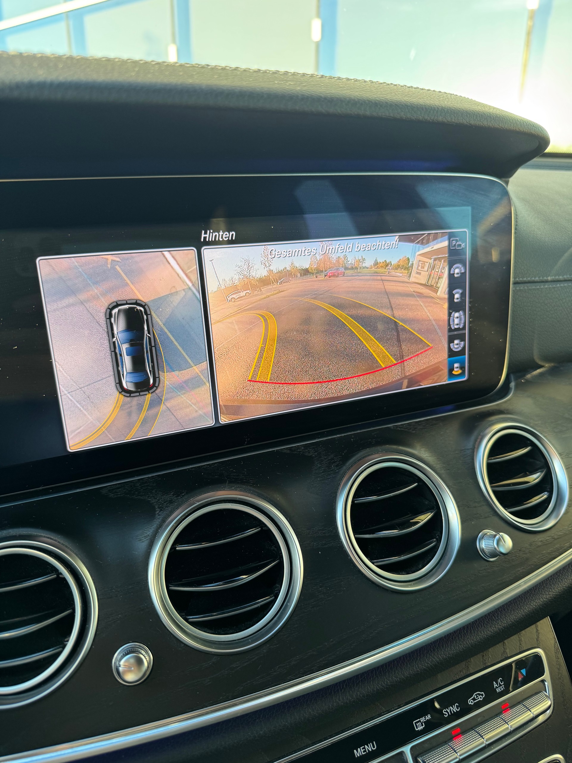 MERCEDES-BENZ E 220 d AMG Line 4matic 9G-Tronic-image-7