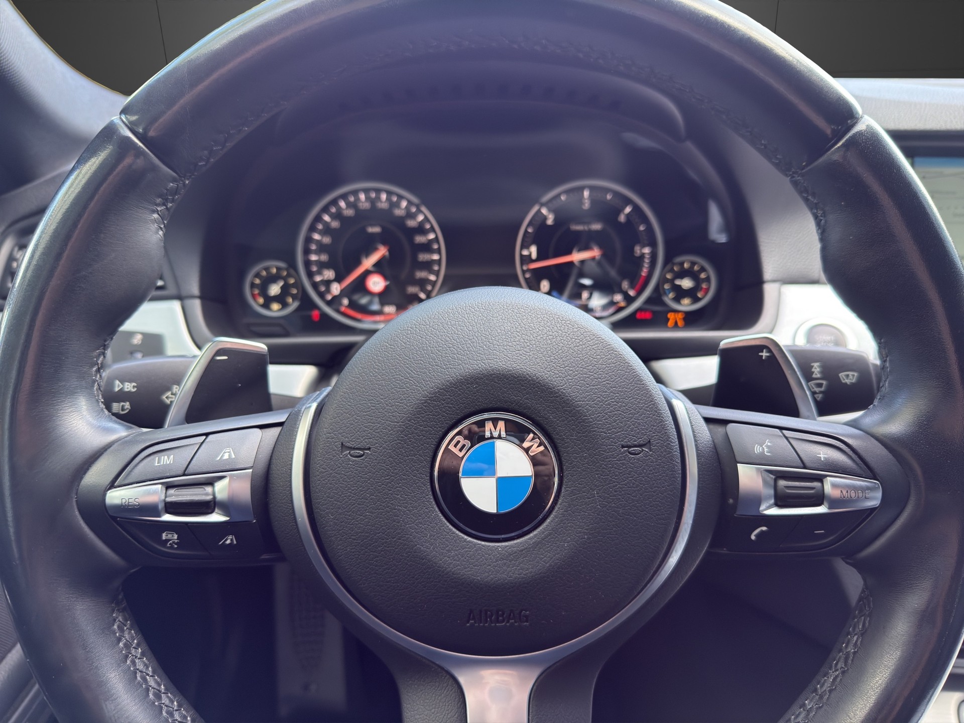 BMW 530d Touring xDrive Steptronic-image-10