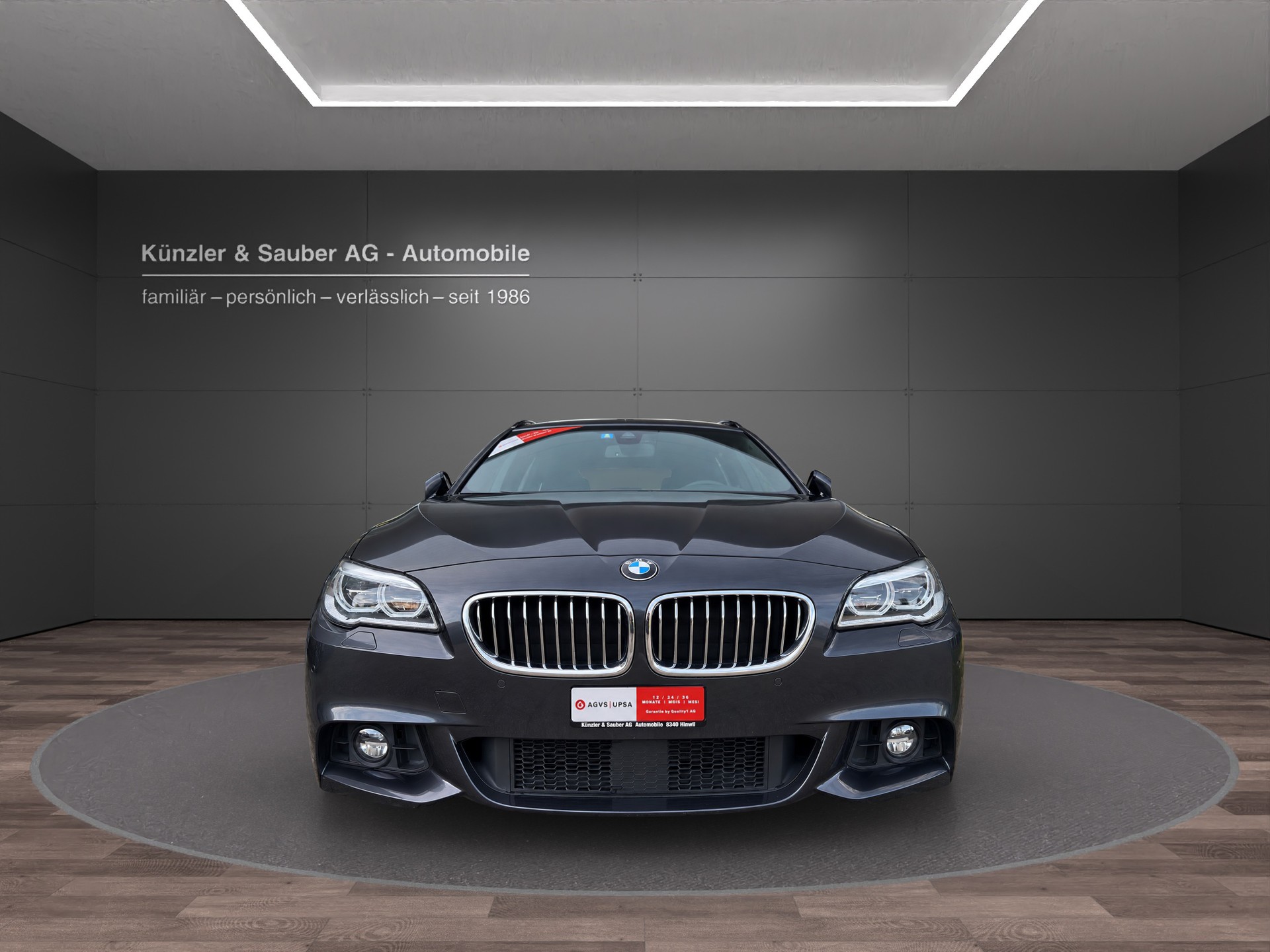 BMW 530d Touring xDrive Steptronic-showroom-element-3