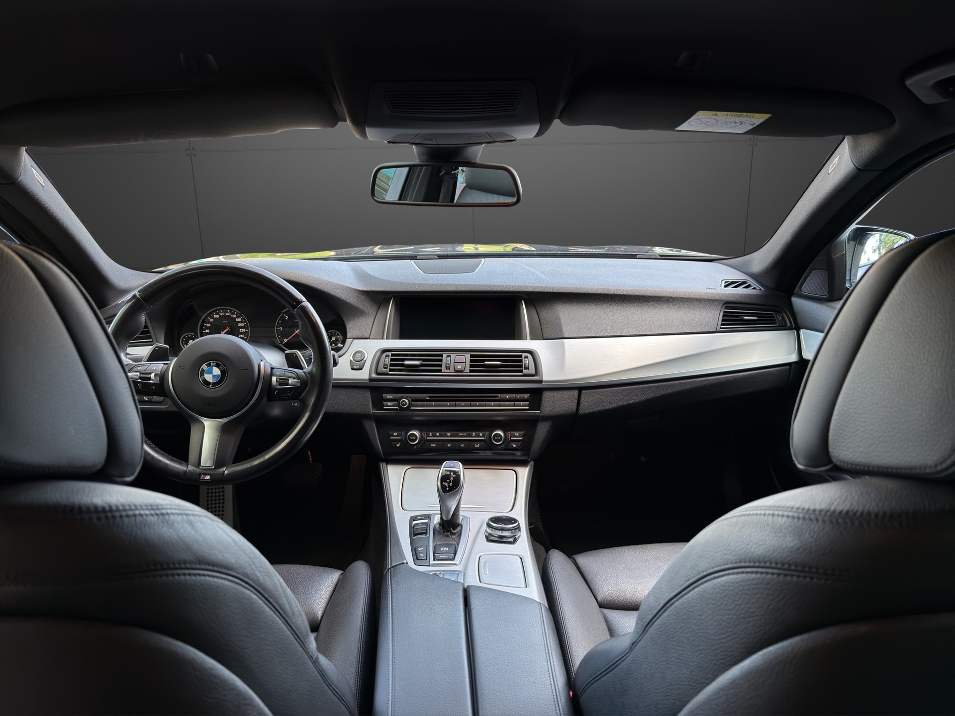 BMW 530d Touring xDrive Steptronic-image-4