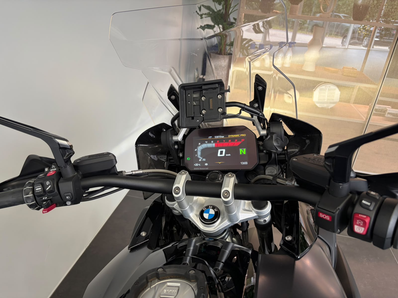 BMW R 1250 GS-image-12