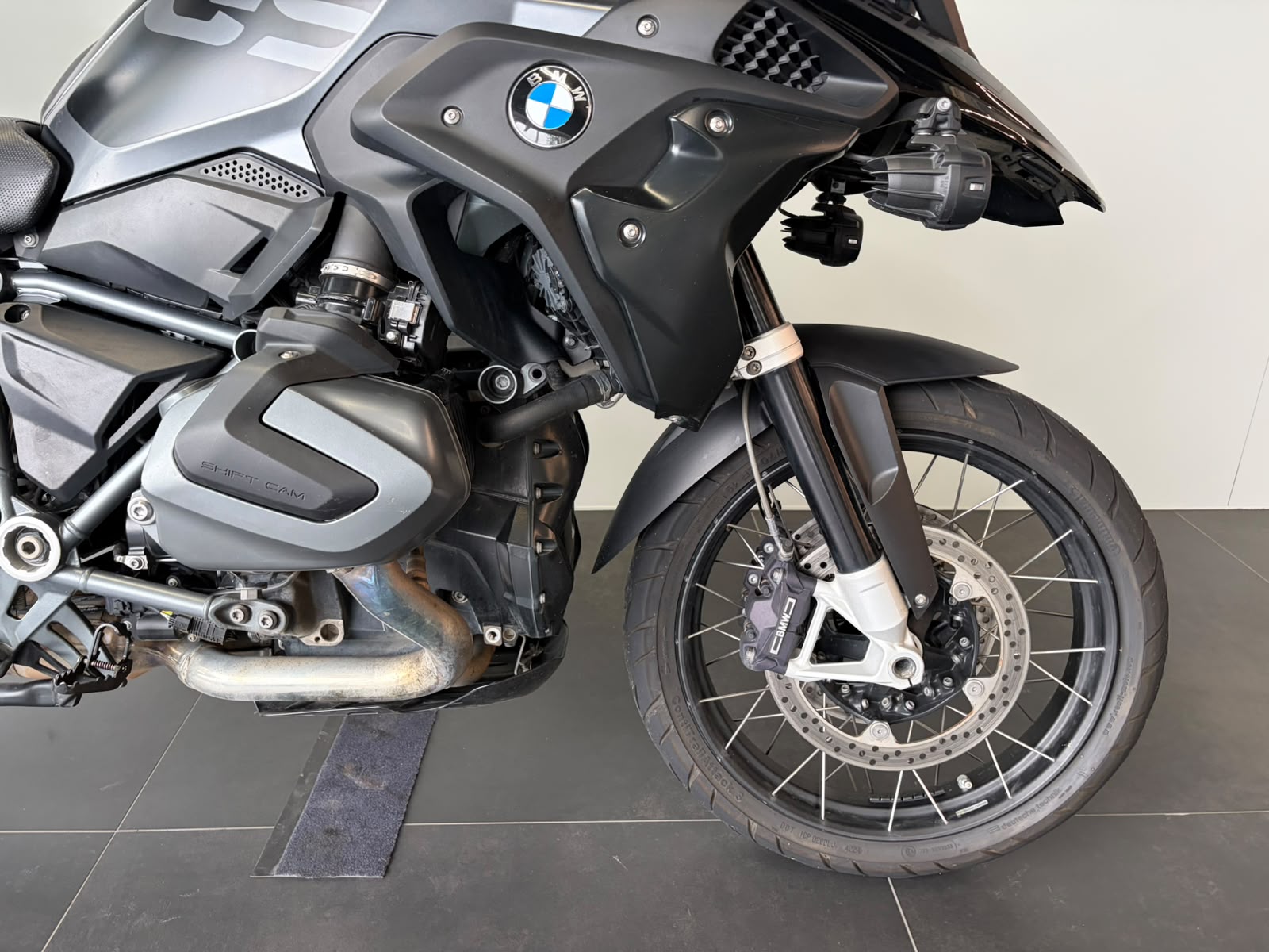 BMW R 1250 GS-image-9