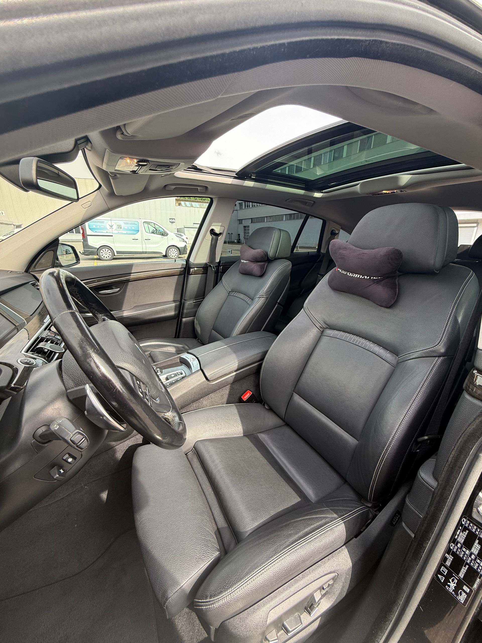 BMW 535d GT xDrive Luxury Line Steptronic-image-9