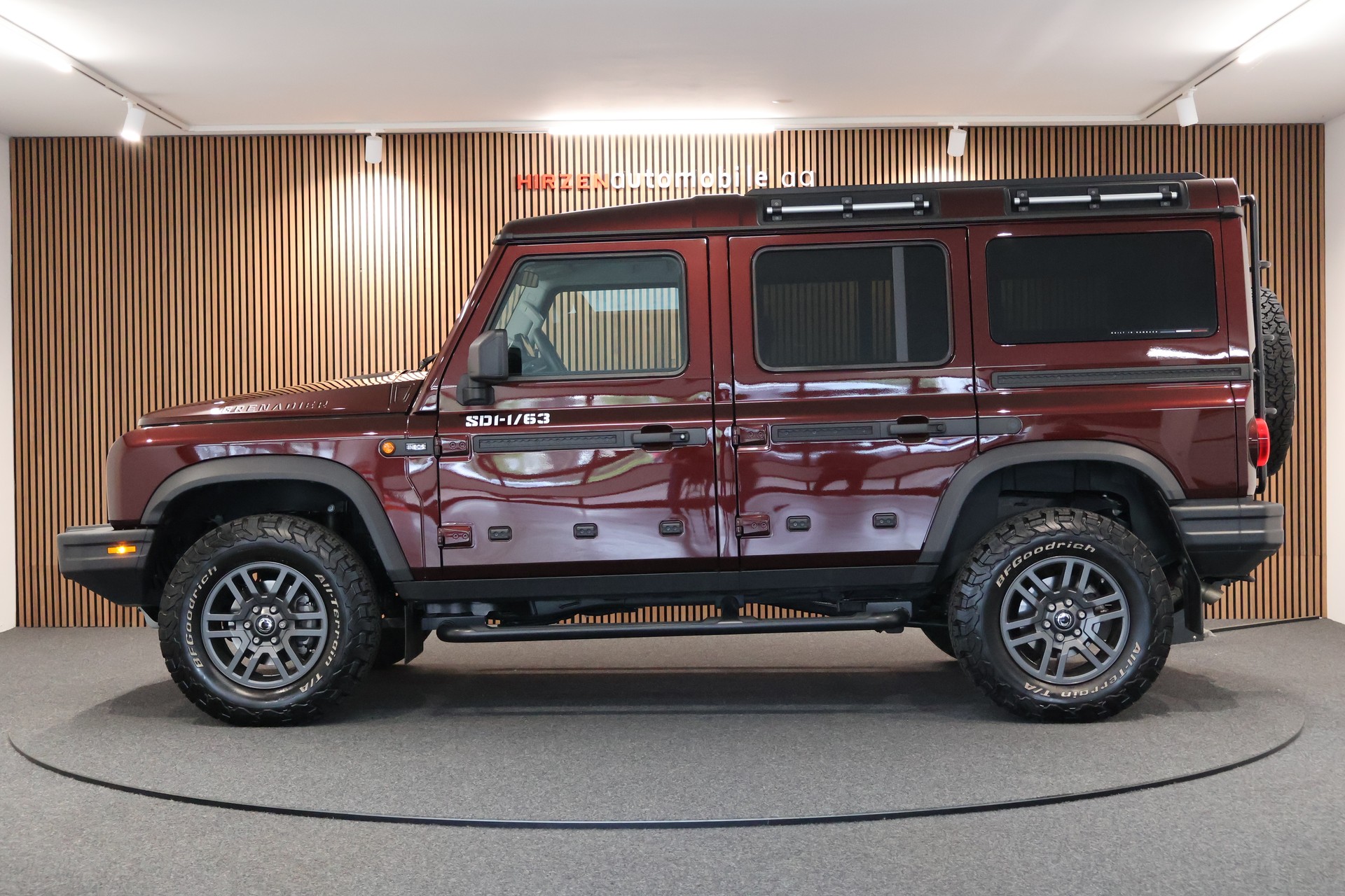 INEOS Grenadier 3.0 Fieldmaster Edition-showroom-element-1