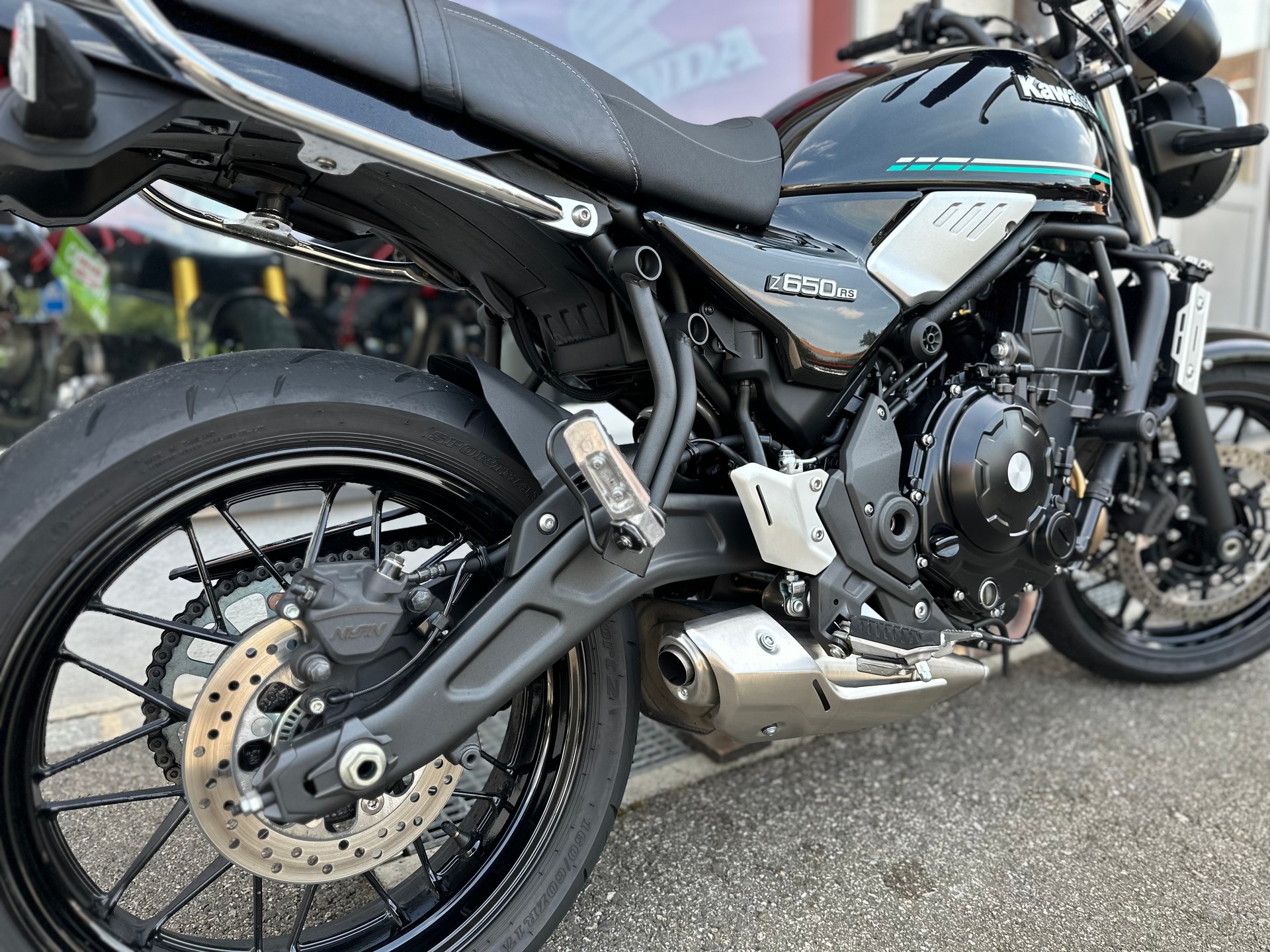 KAWASAKI Z 650 RS-image-5