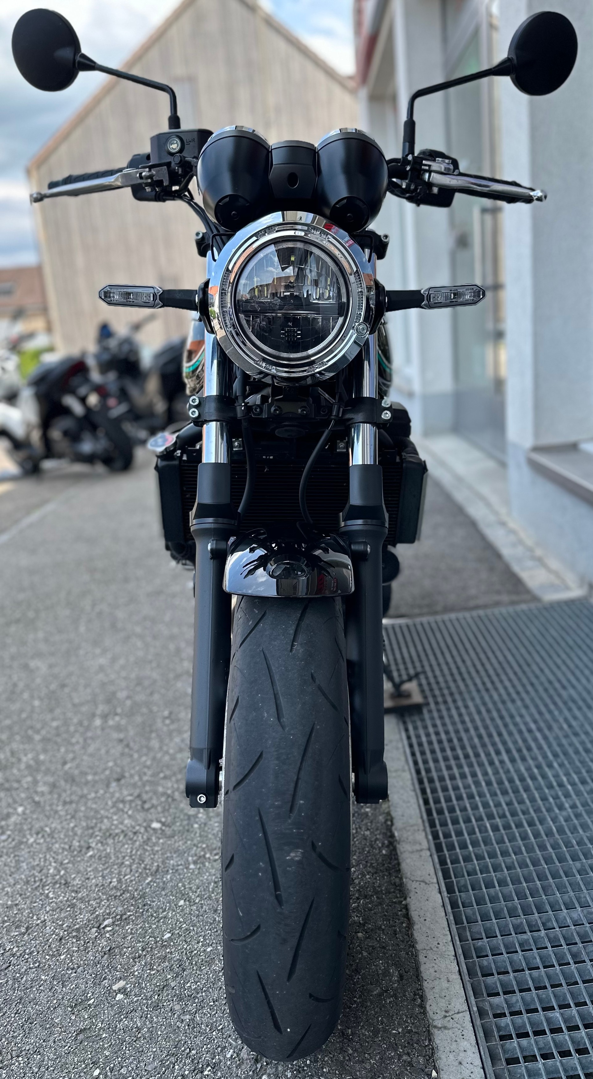 KAWASAKI Z 650 RS-image-1