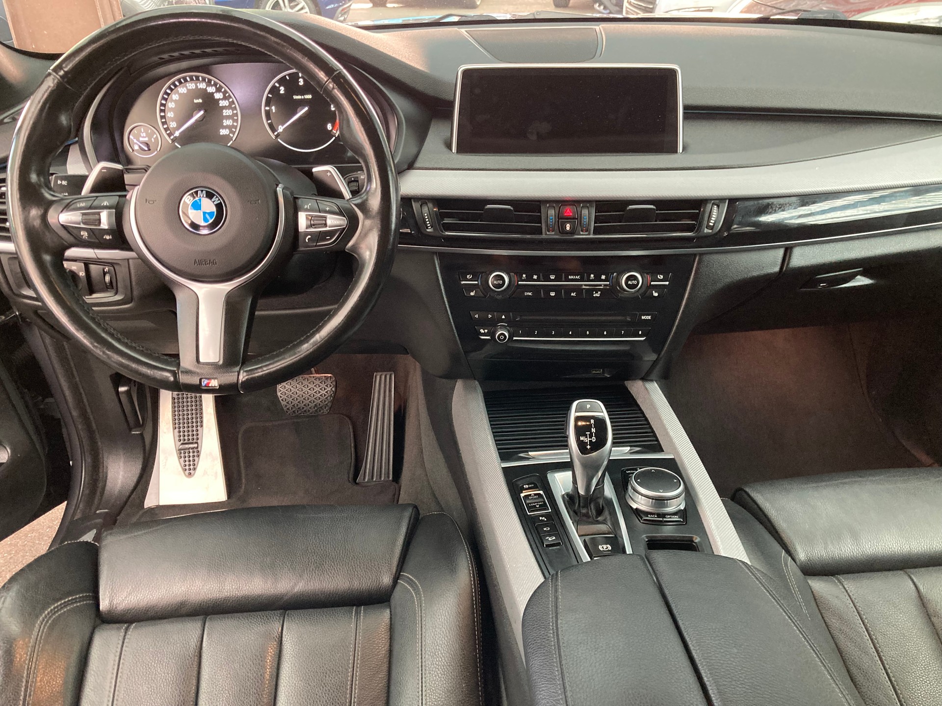 BMW X5 xDrive 40d M-Sport-image-9