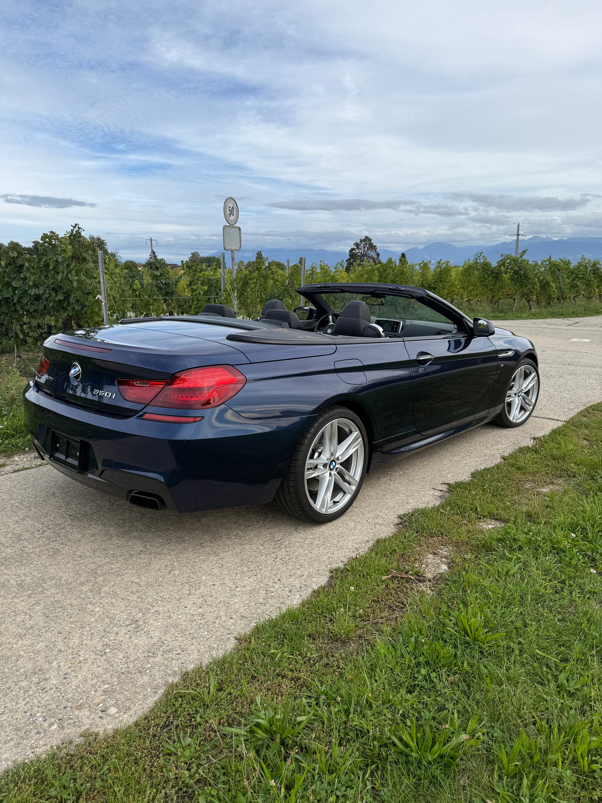 BMW 650i Cabrio xDrive-showroom-element-3