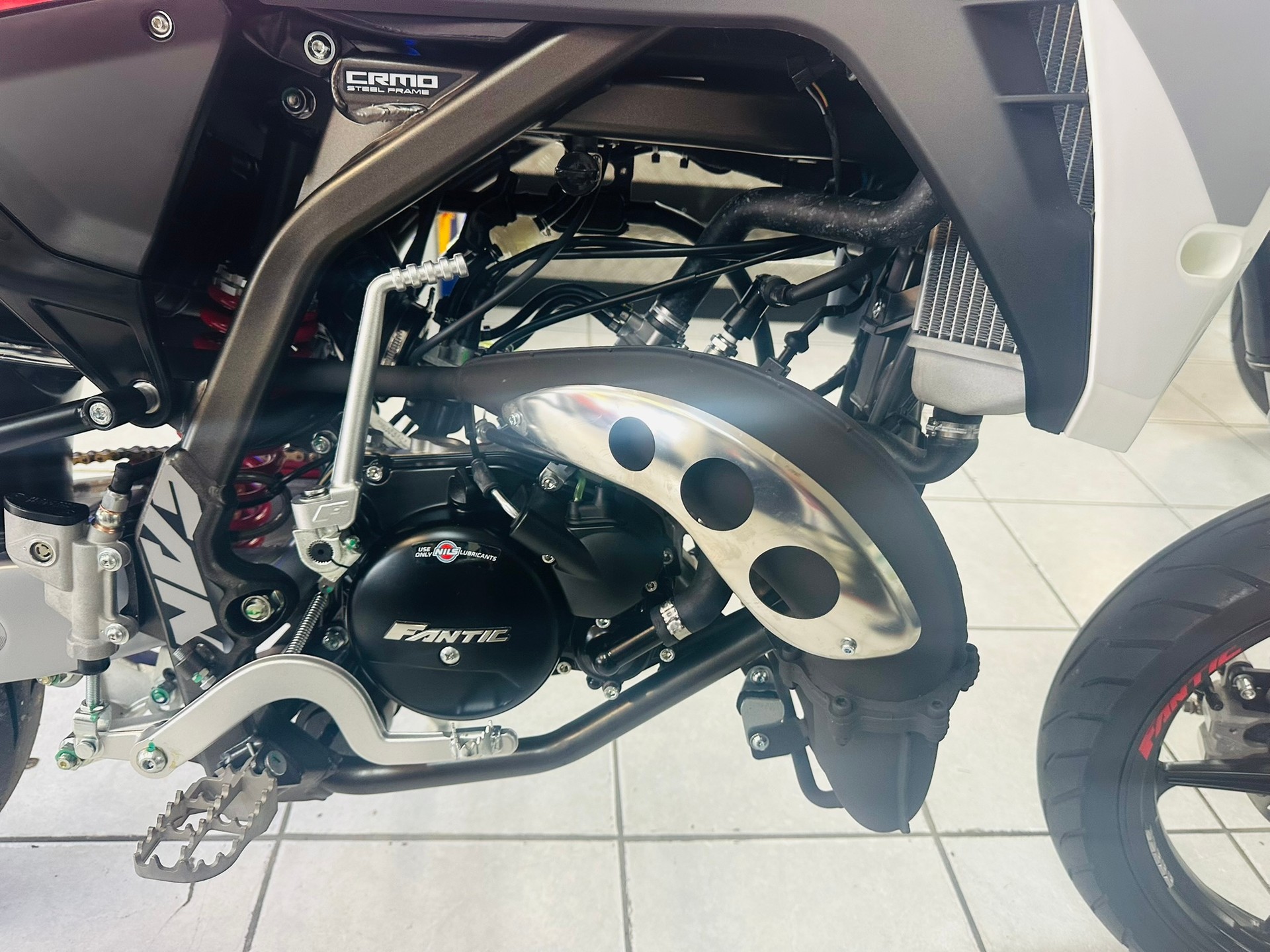 FANTIC XM 50 Motard Performance-image-3