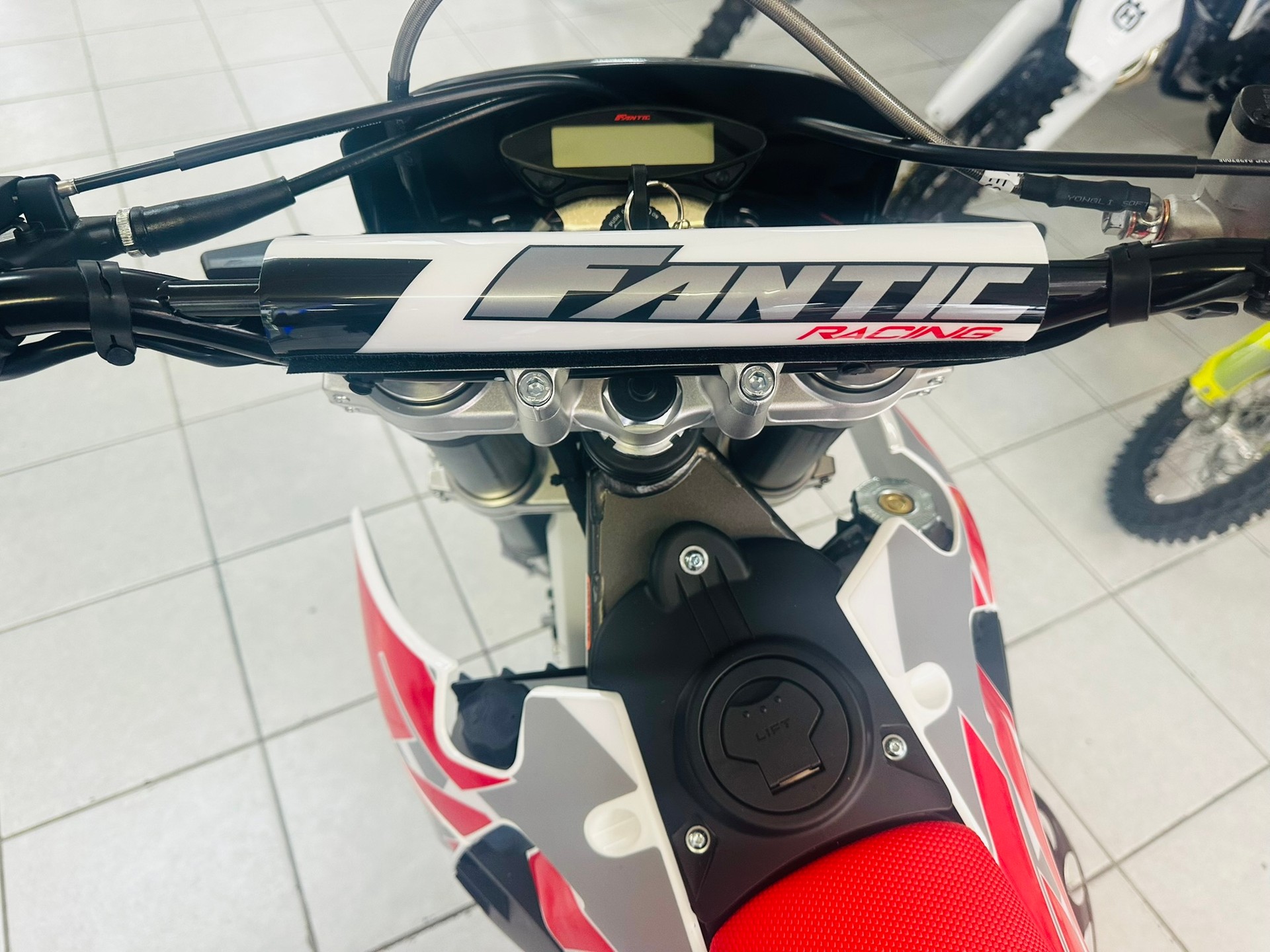 FANTIC XM 50 Motard Performance-image-9