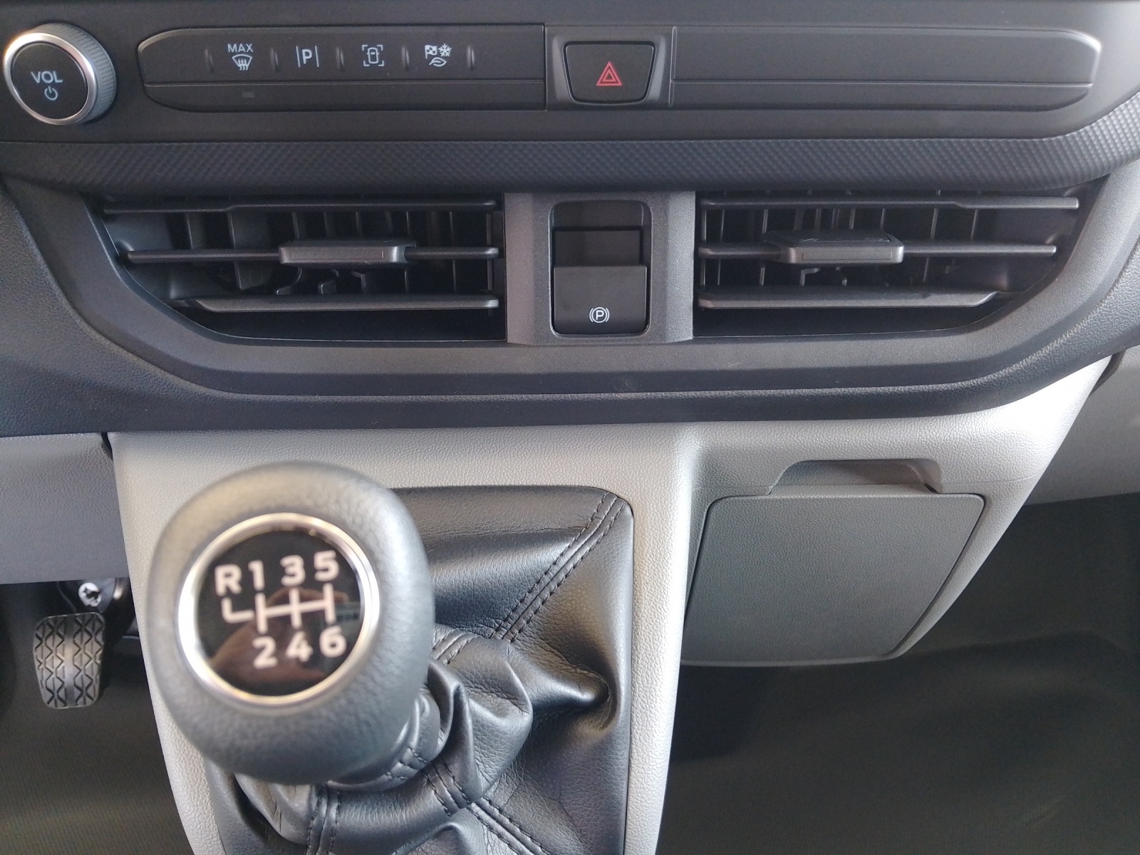 FORD Transit Custom Van 280 L1 2.0 EcoBlue 110 Trend-image-14