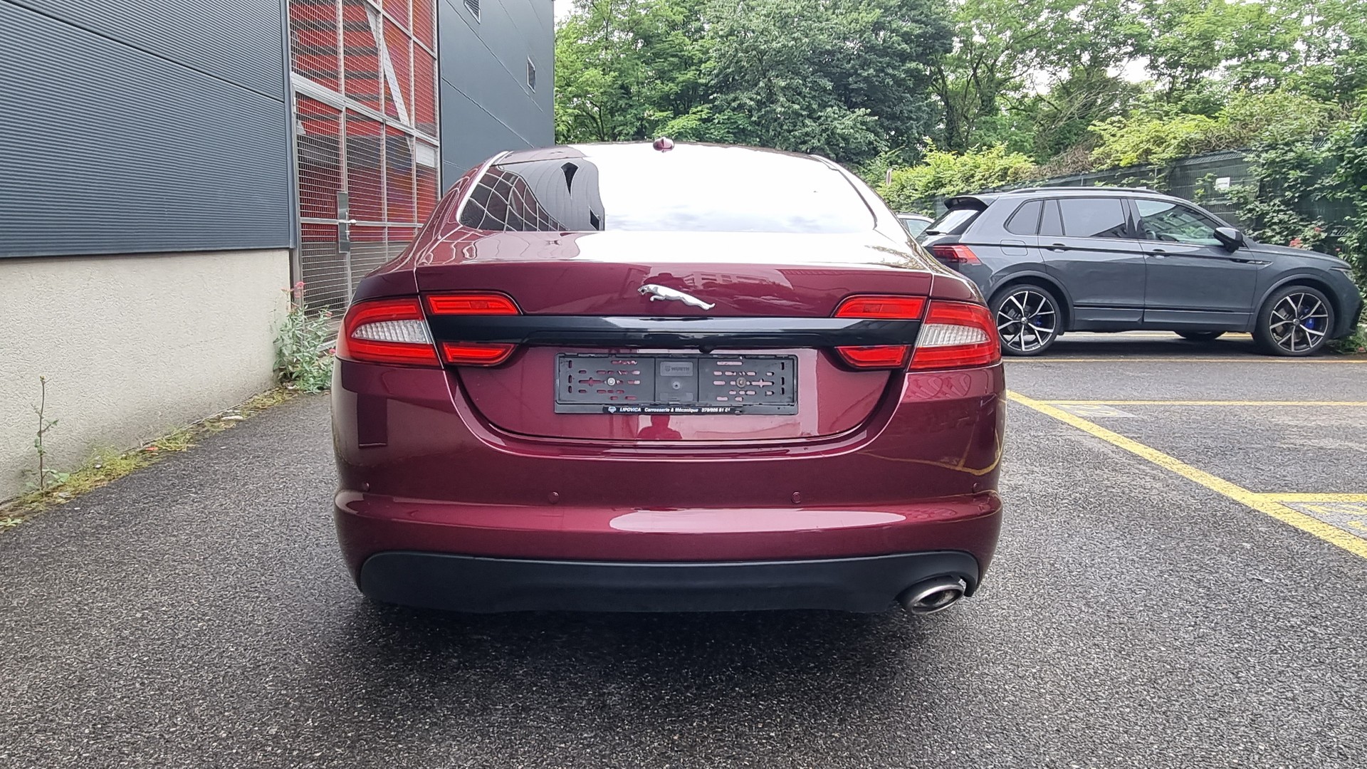 JAGUAR XF 2.2d-image-1