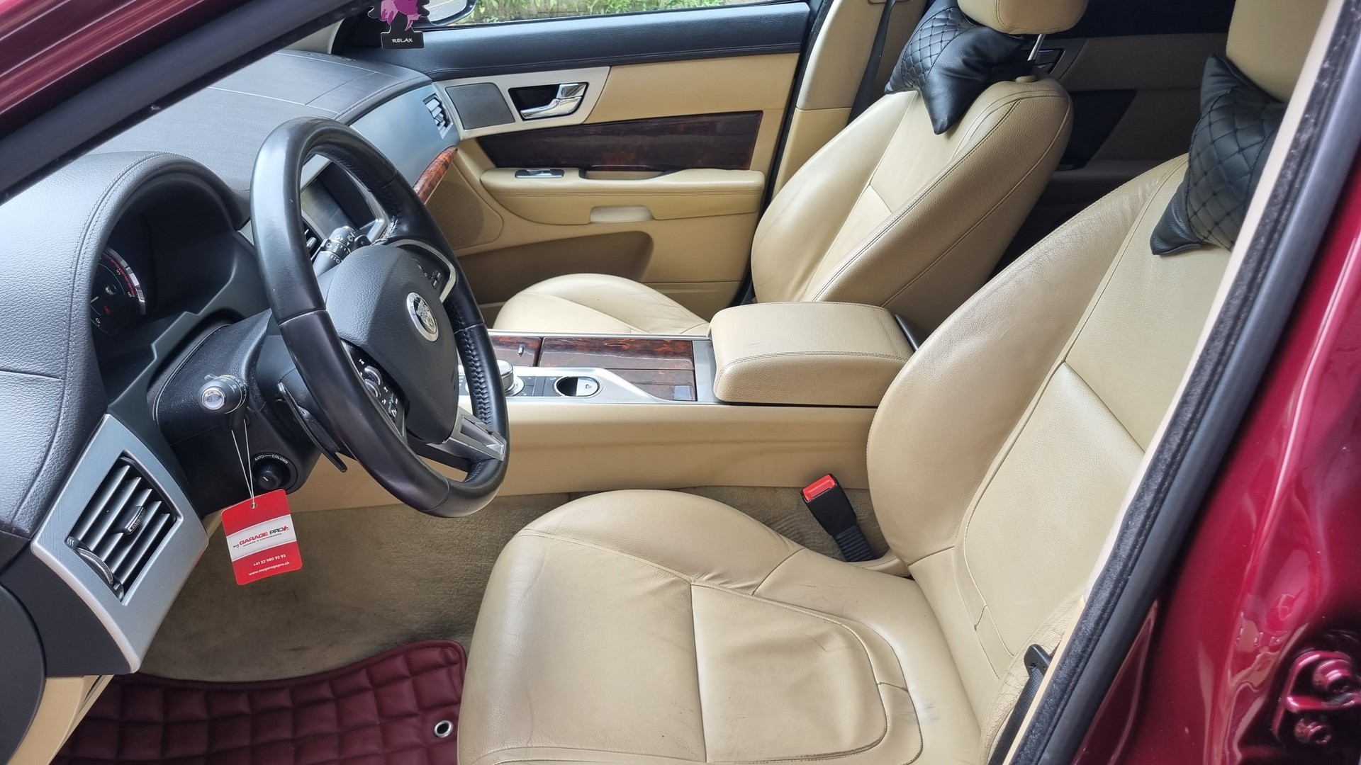 JAGUAR XF 2.2d-image-12