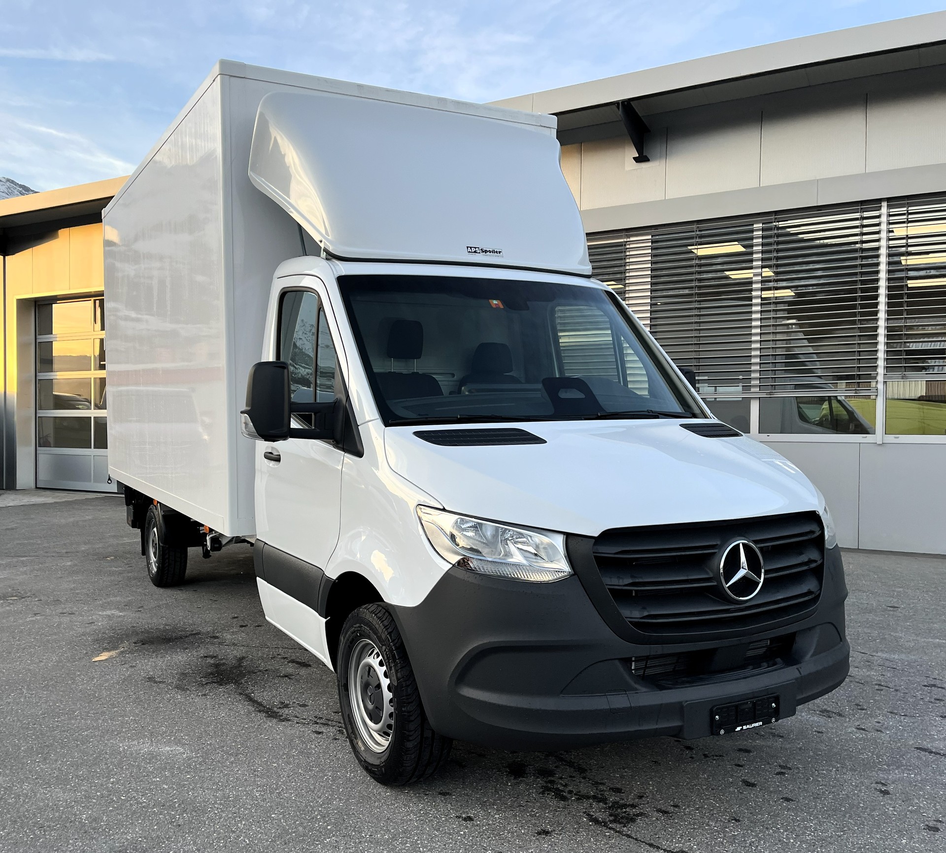 MERCEDES-BENZ Sprinter 319 CDI Lang 9G-TRONIC-showroom-element-1