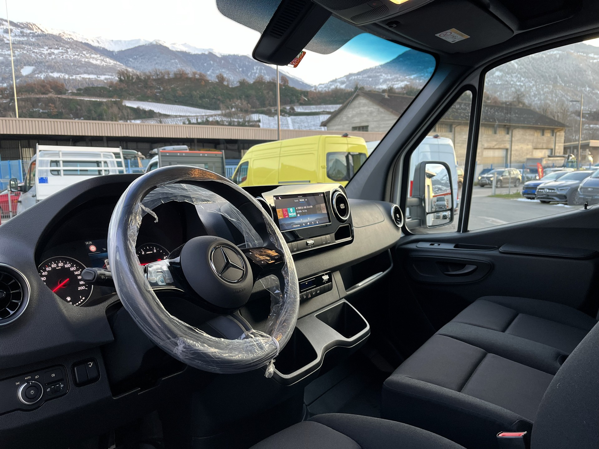 MERCEDES-BENZ Sprinter 319 CDI Lang 9G-TRONIC-image-5