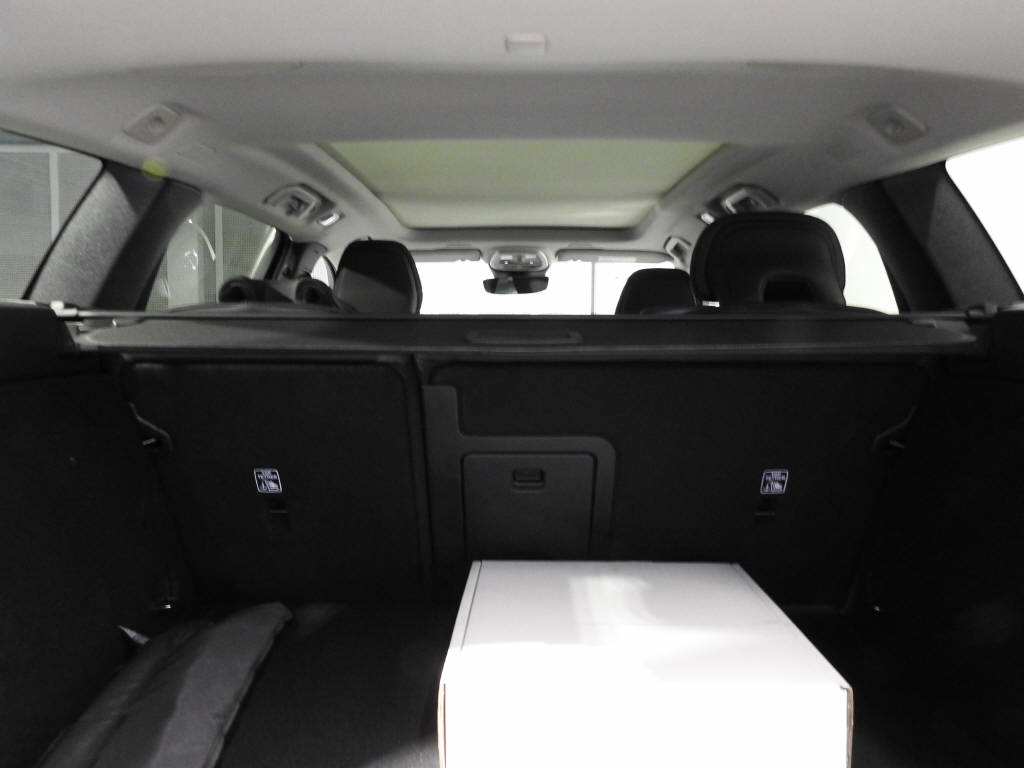 VOLVO V60 2.0 T6 TE Ultra Dark eAWD-image-12