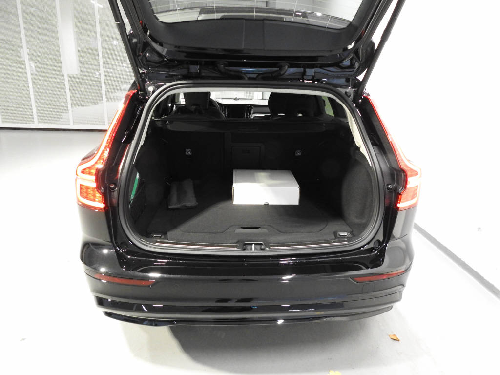 VOLVO V60 2.0 T6 TE Ultra Dark eAWD-image-5