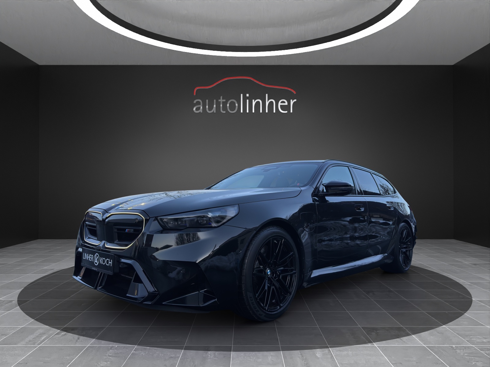 BMW M5 xDrive Touring