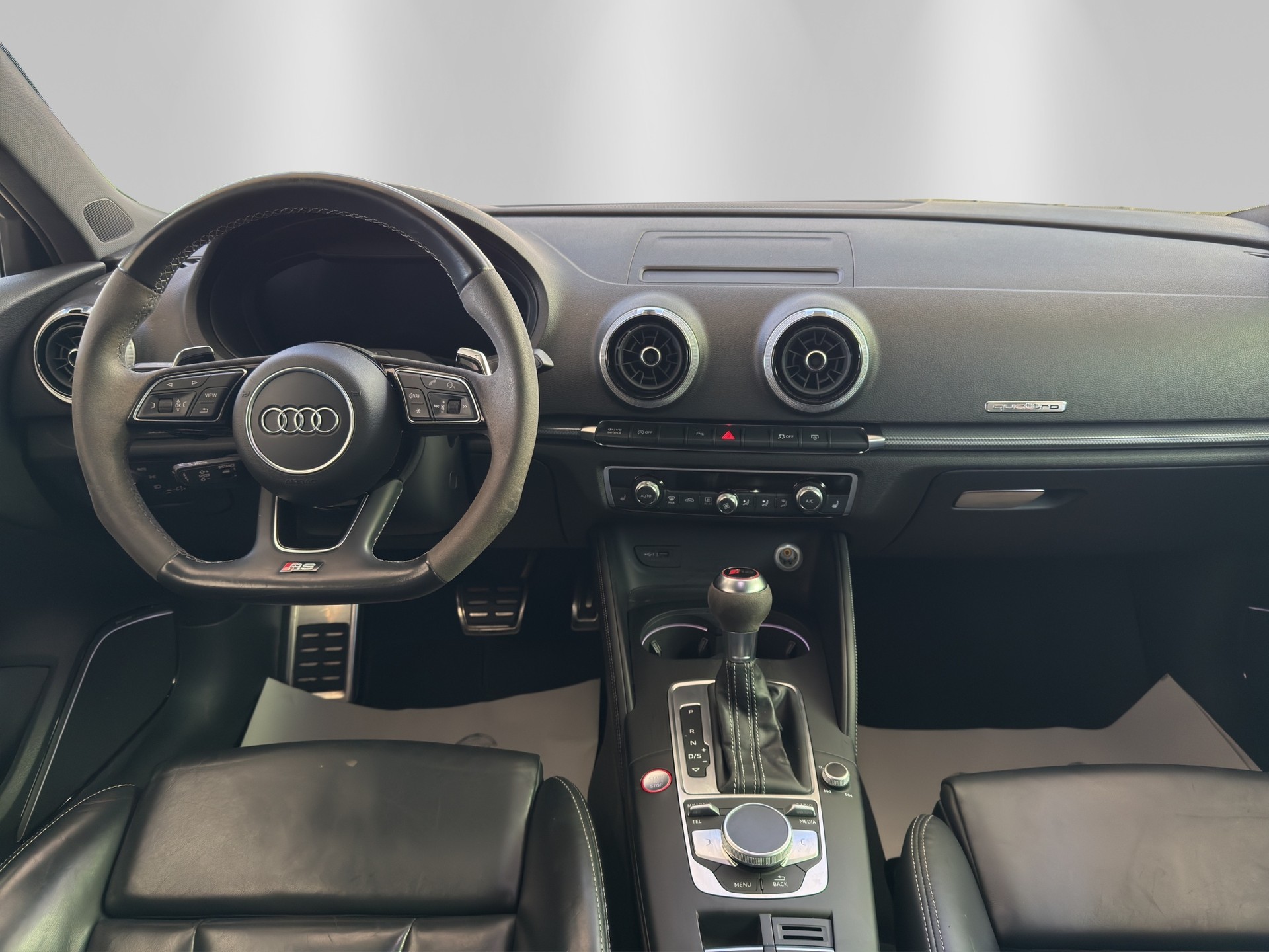 AUDI RS3 Sportback 2.5 TSI quattro S-tronic-image-8