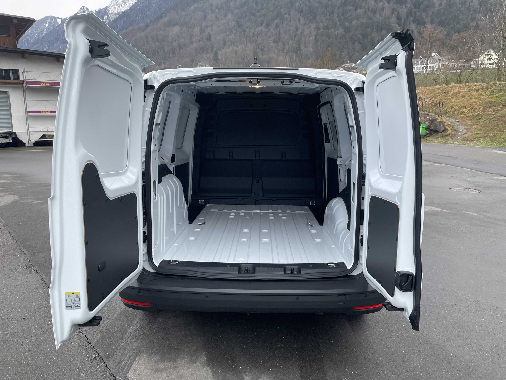 FORD Grand Transit Connect Kastenwagen 2.0 EcoBlue 122PS Trend 4x4-image-24