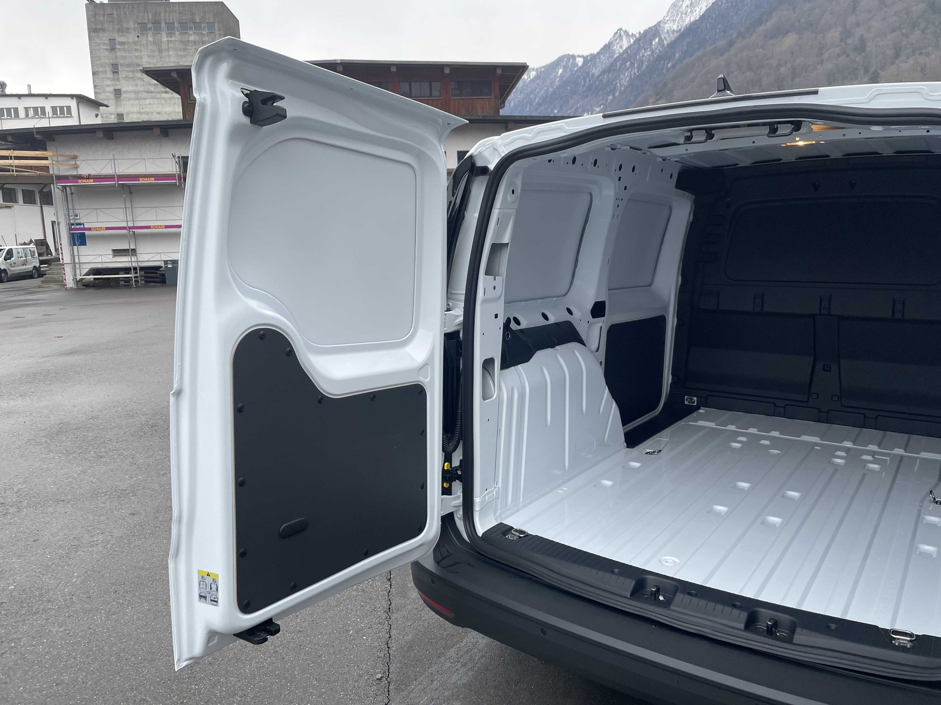FORD Grand Transit Connect Kastenwagen 2.0 EcoBlue 122PS Trend 4x4-image-27