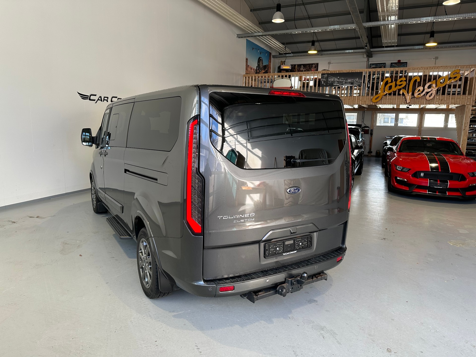 FORD Tourneo Custom 320 L2H1 Titanium X A-image-14