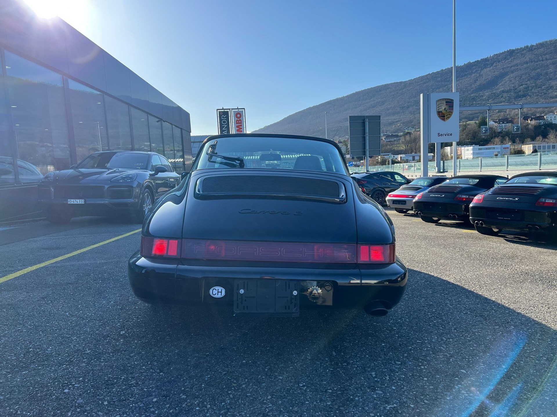 PORSCHE 911 Carrera 2 Targa-image-5