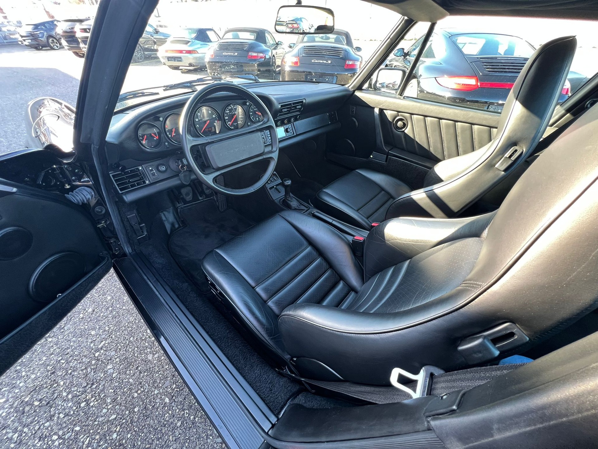 PORSCHE 911 Carrera 2 Targa-image-6