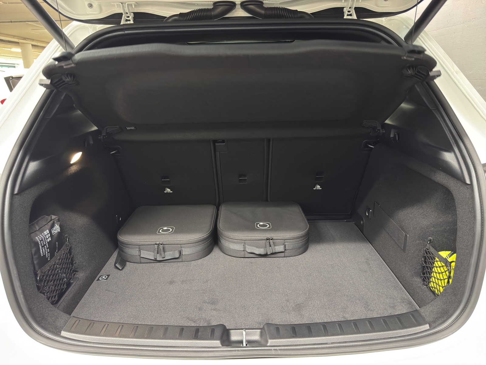 MERCEDES-BENZ GLA 250 e AMG Line EQ Hybrid Technology-image-10