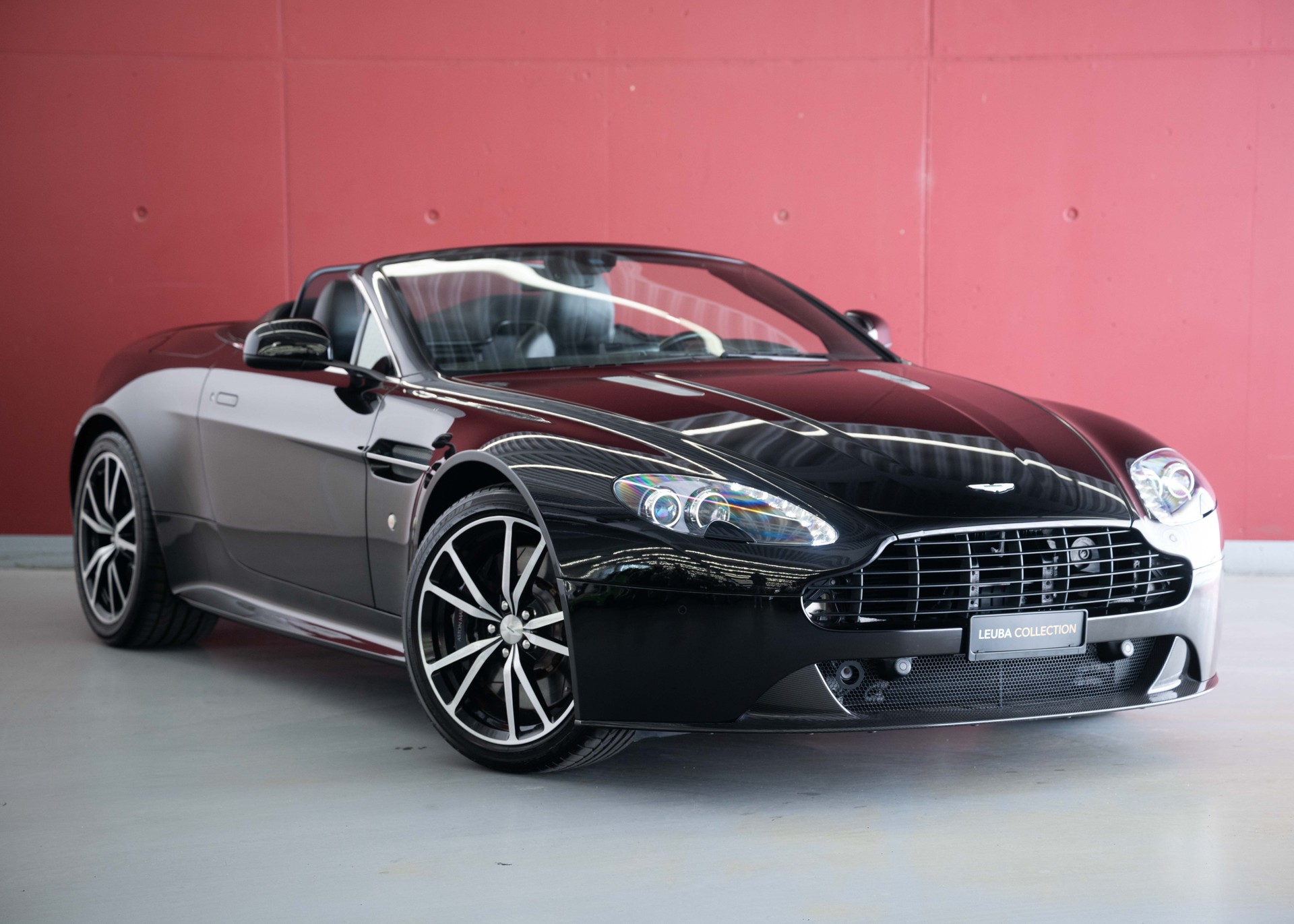 ASTON MARTIN V8 Vantage 4.7 S Roadster SP10 (Limited Edition 1/384, Swiss car, beautiful condition, full Aston history) - RERSERVED !