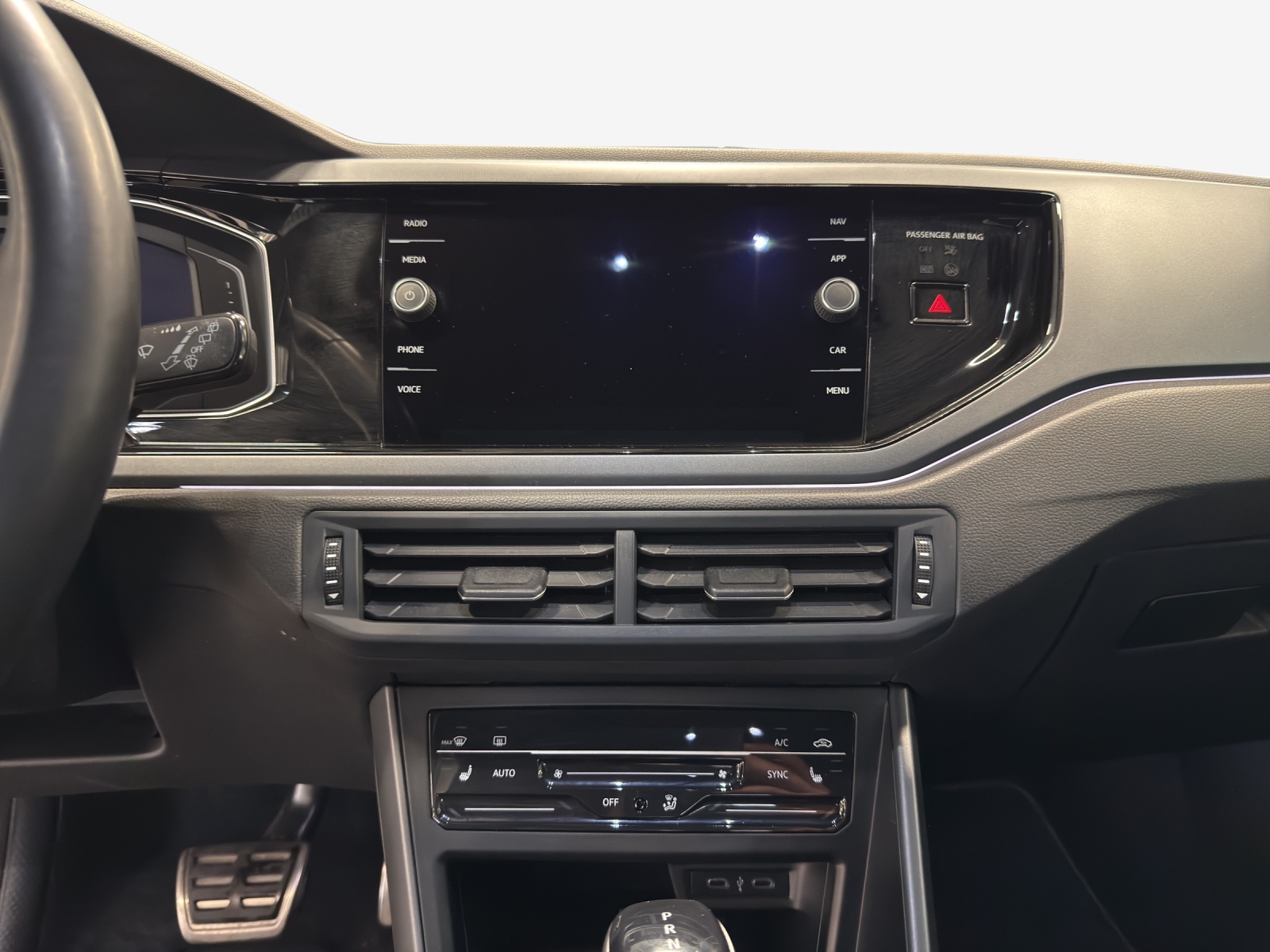 VW Taigo 1.0 TSI R-Line DSG-image-10