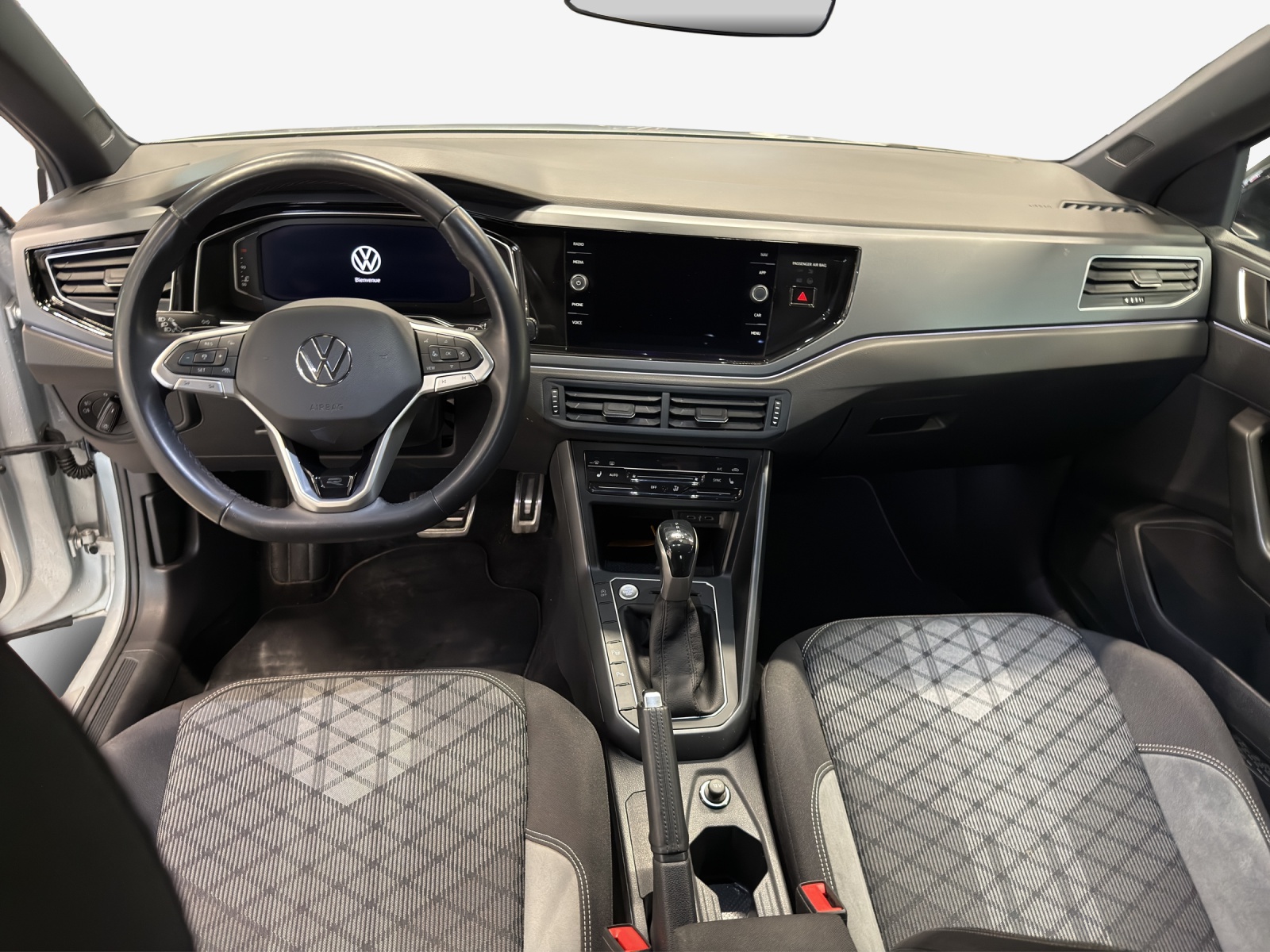 VW Taigo 1.0 TSI R-Line DSG-image-8