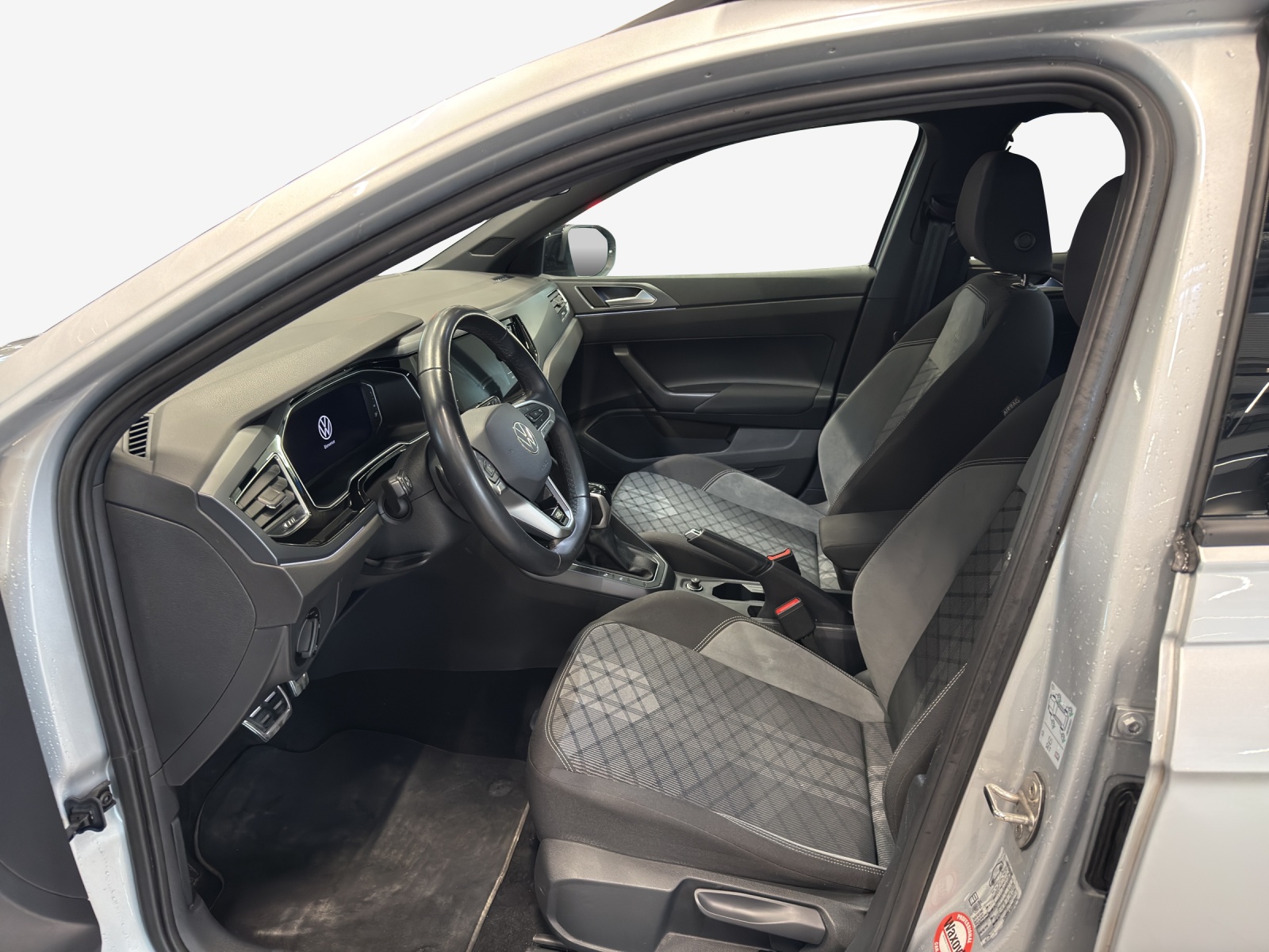 VW Taigo 1.0 TSI R-Line DSG-image-7