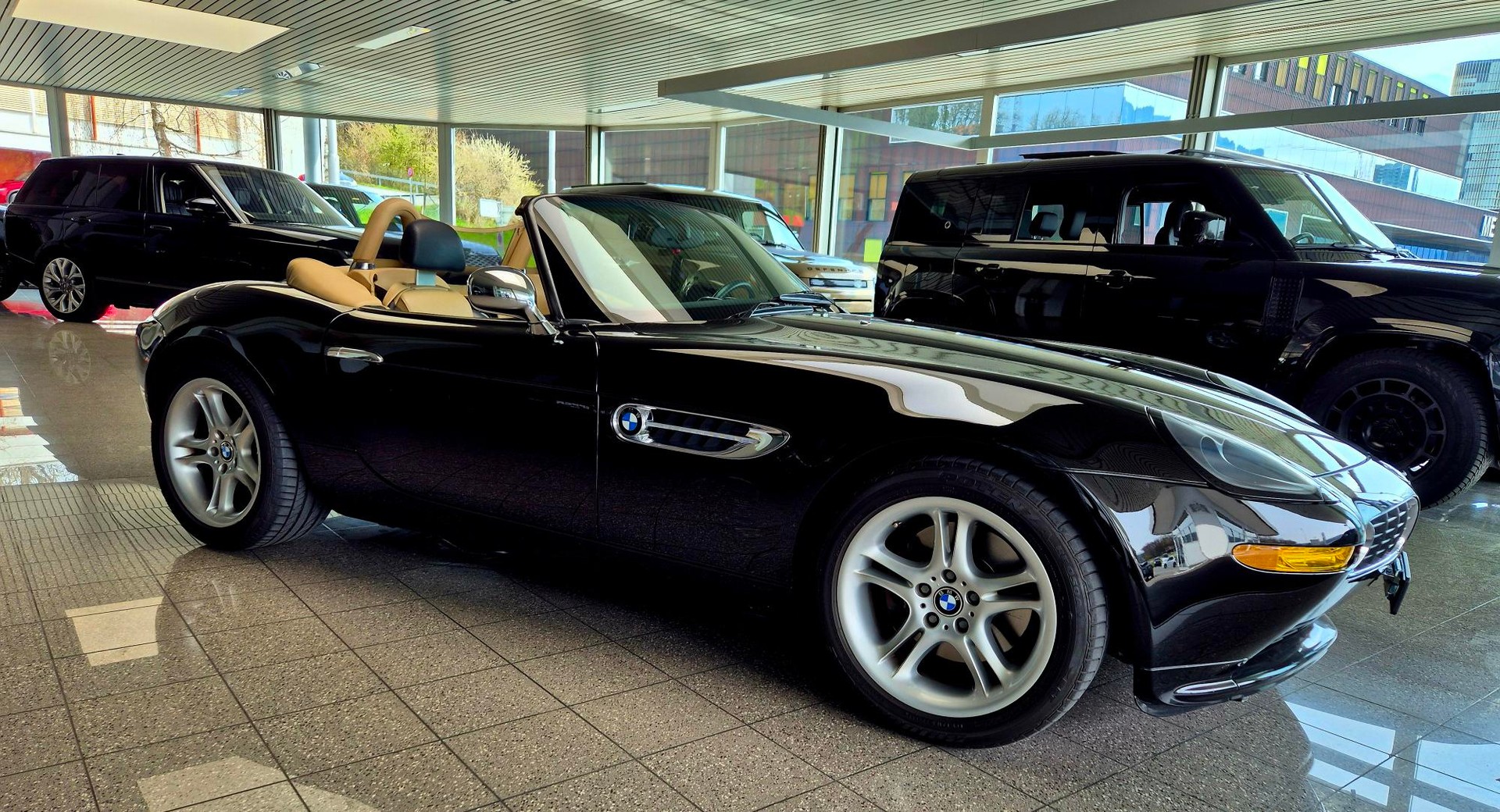 BMW Z8 Roadster-image-7