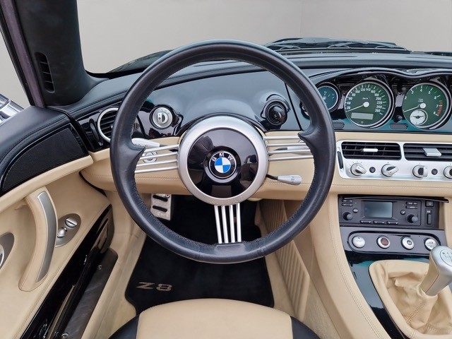 BMW Z8 Roadster-image-17