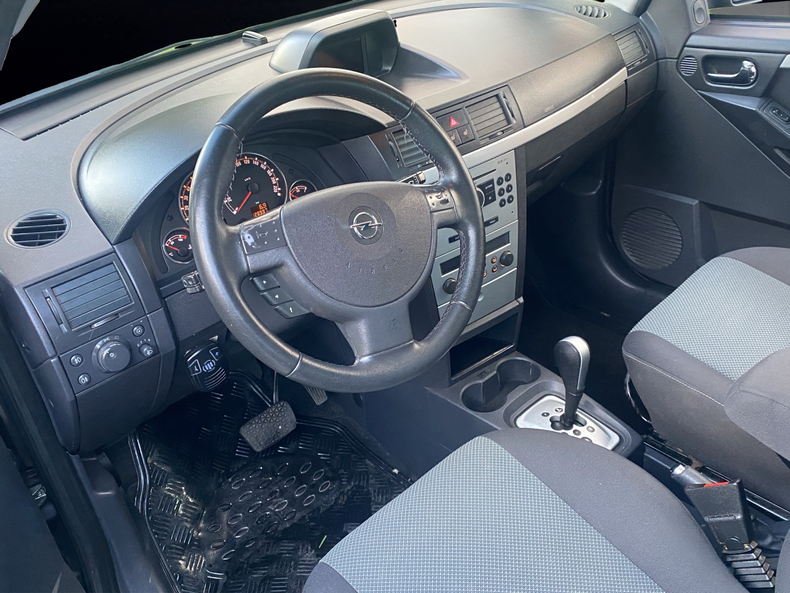 OPEL Meriva 1.8i 16V Automat * Frisch ab MFK & Frisch ab Service-image-10