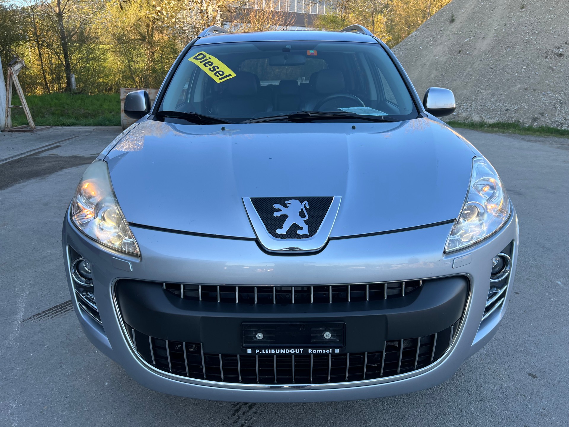 PEUGEOT 4007 2.2 HDi Dynamic